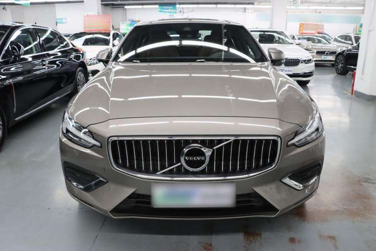 Used Volvo S60 2021 T4 Zhiyi Luxury Edition Exterior 1