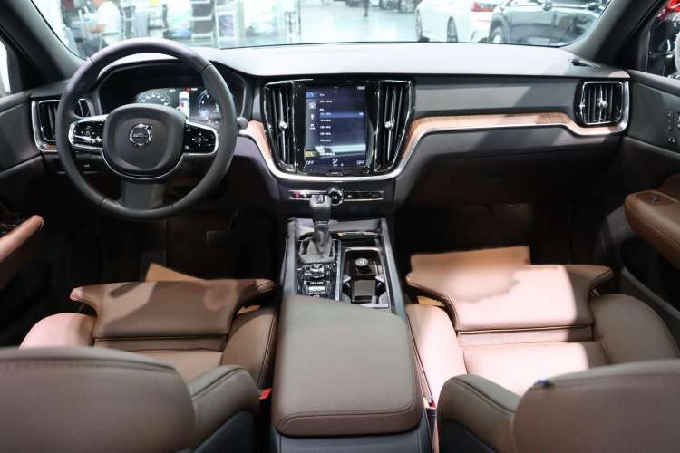 Used Volvo S60 2021 T4 Zhiyi Luxury Edition Interior 2