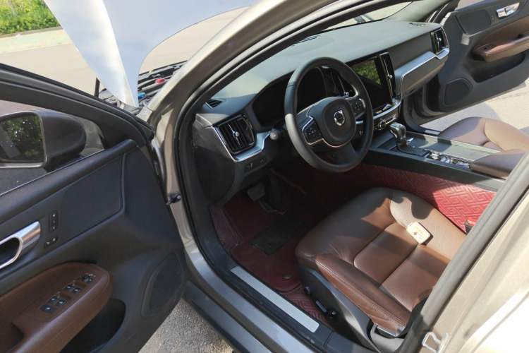 Used Volvo S60 2021 T4 Zhiyi Luxury Edition Driver Seat