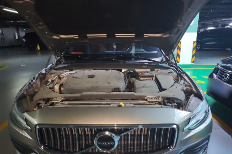 Used Volvo S60 2021 T4 Zhiyi Luxury Edition Engine Bay