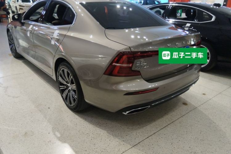 Used Volvo S60 2021 T4 Zhiyuan Luxury Edition Exterior 2