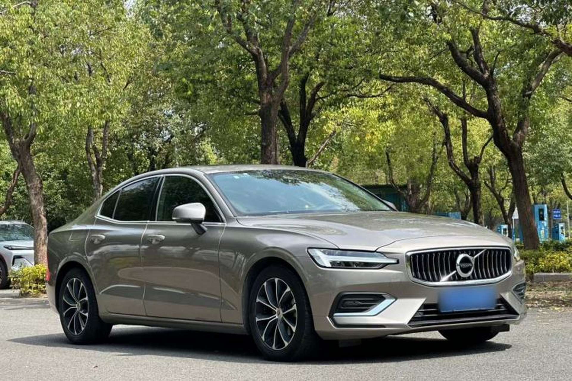 Used Volvo S60 2021 T4 Zhiyi Luxury Edition Exterior 3