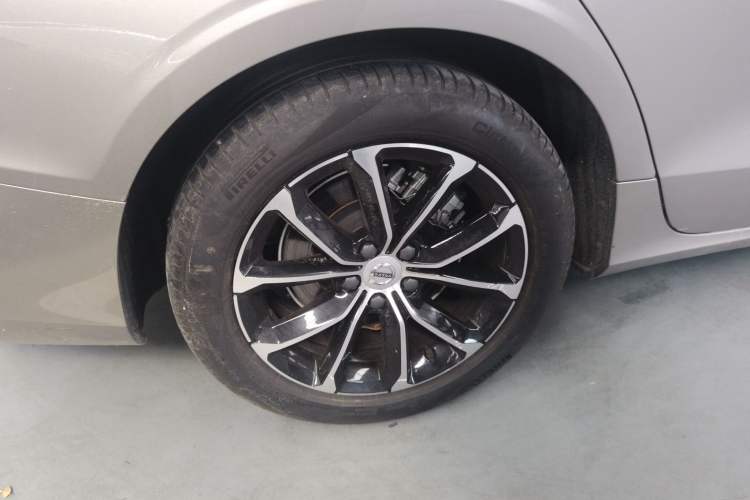 Used Volvo S60 2021 T4 Zhiyi Luxury Edition Exterior 8