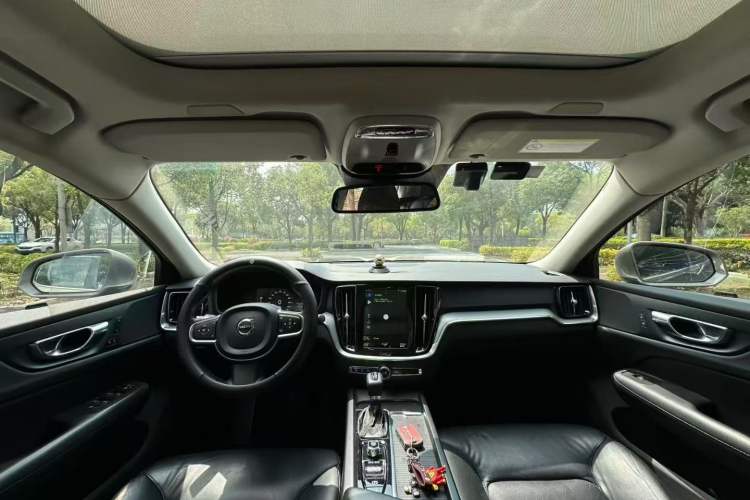 Used Volvo S60 2021 T4 Zhiyi Luxury Edition Interior 2