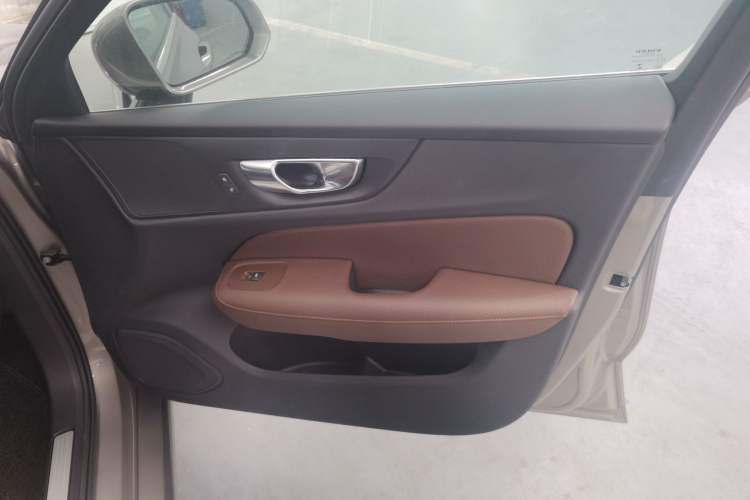 Used Volvo S60 2021 T4 Zhiyi Luxury Edition Interior 5