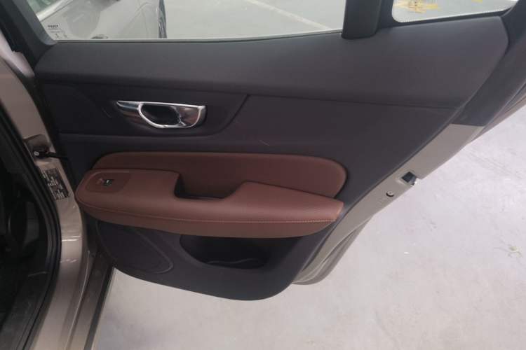 Used Volvo S60 2021 T4 Zhiyi Luxury Edition Interior 6