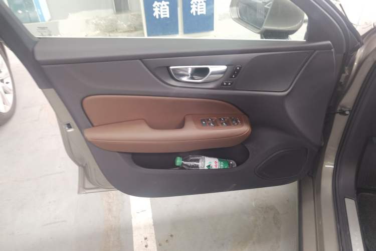 Used Volvo S60 2021 T4 Zhiyi Luxury Edition Interior 7