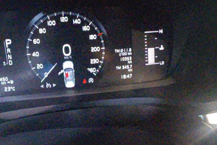Used Volvo S60 2021 T4 Zhiyi Luxury Edition Odometer Close Up