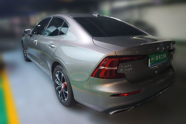 Used Volvo S60 2021 T4 Zhiyi Luxury Edition Rear Left 45 Deg