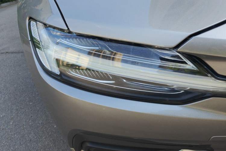 Used Volvo S60 2021 T4 Zhiyi Luxury Edition Right Front Headlight