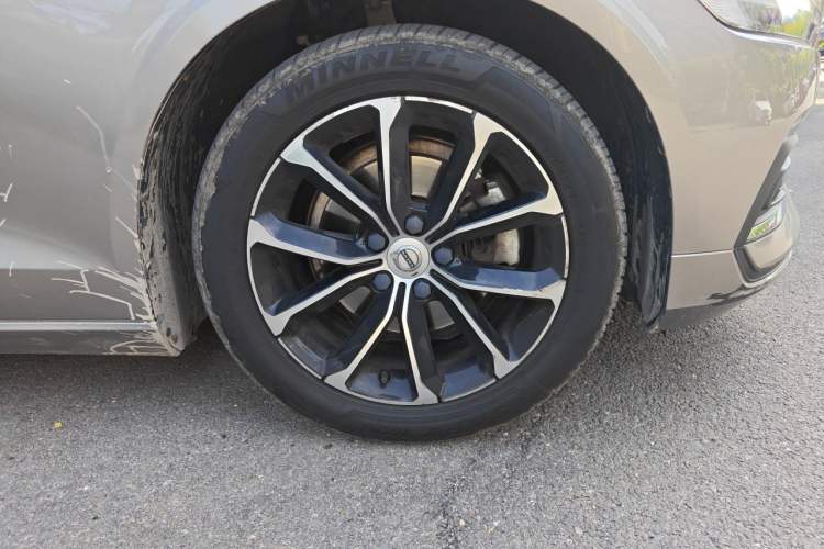 Used Volvo S60 2021 T4 Zhiyi Luxury Edition Right Front Wheel Hub