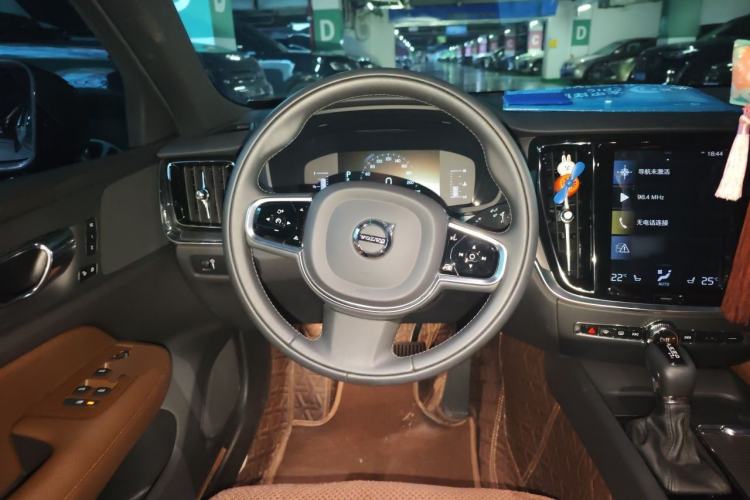 Used Volvo S60 2021 T4 Zhiyi Luxury Edition Steering Wheel
