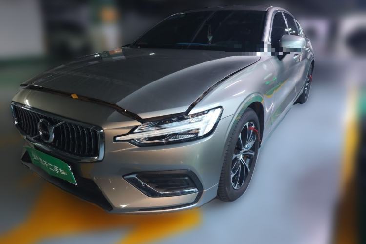 Used Volvo S60 2021 T4 Zhiyi Luxury Edition Guazi used car, China used car export, Used car for sale, Used Volvo cars, Cheapest cars for sale