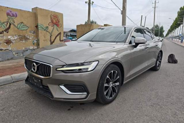 Used Volvo S60 2021 T4 Zhiyi Luxury Edition
