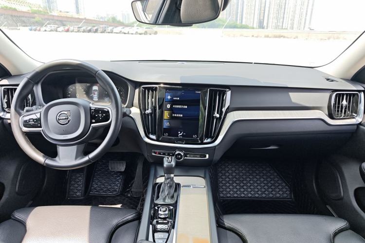 Used Volvo S60 2021 T4 Zhiyuan Luxury Edition Audio And AC Panel
