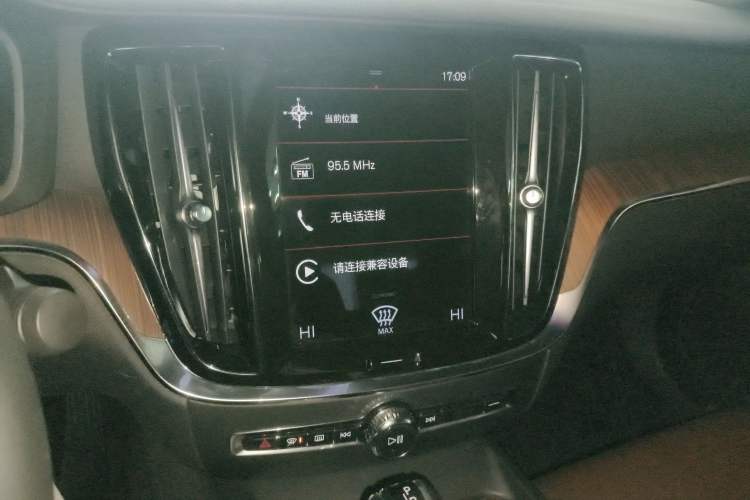 Used Volvo S60 2021 T4 Zhiyuan Luxury Edition Audio And AC Panel