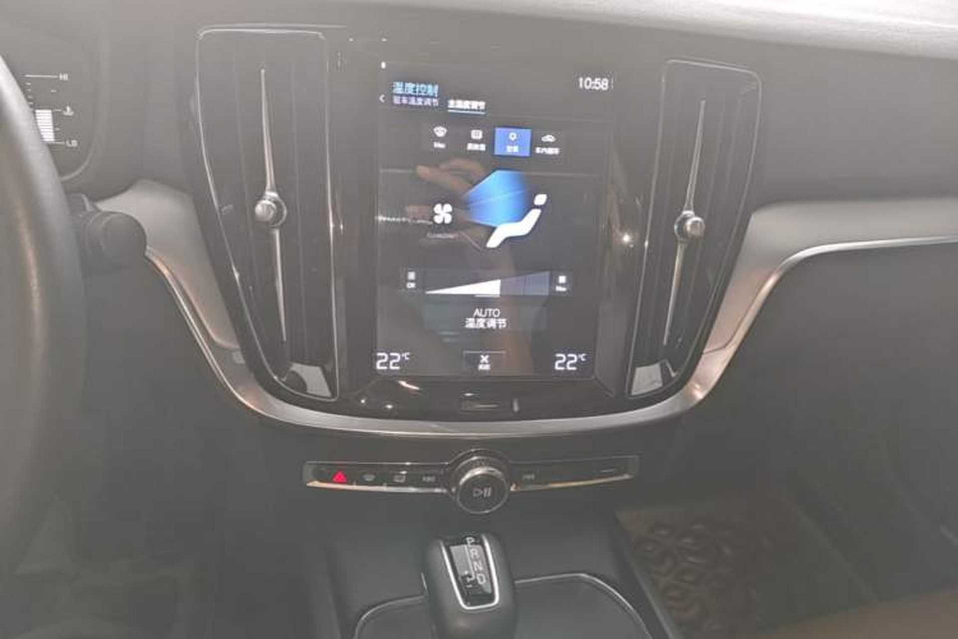 Used Volvo S60 2021 T4 Zhiyi Luxury Edition Audio And AC Panel