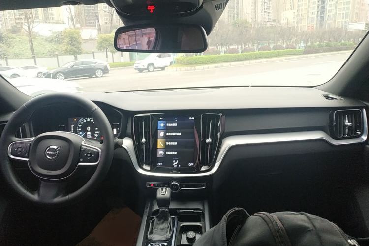 Used Volvo S60 2021 T4 Zhiyi Luxury Edition Center Console