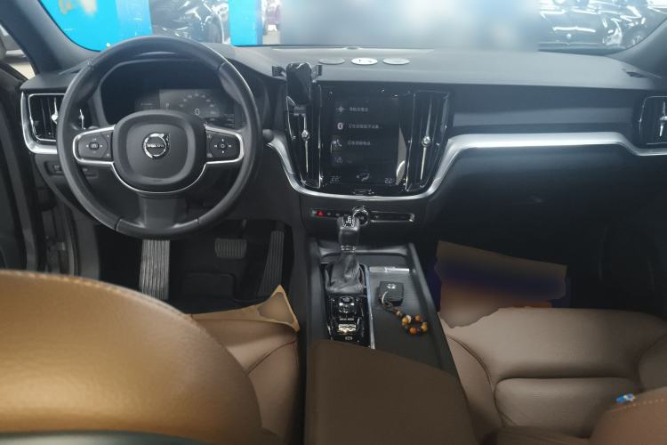 Used Volvo S60 2021 T4 Zhiyi Luxury Edition Center Console