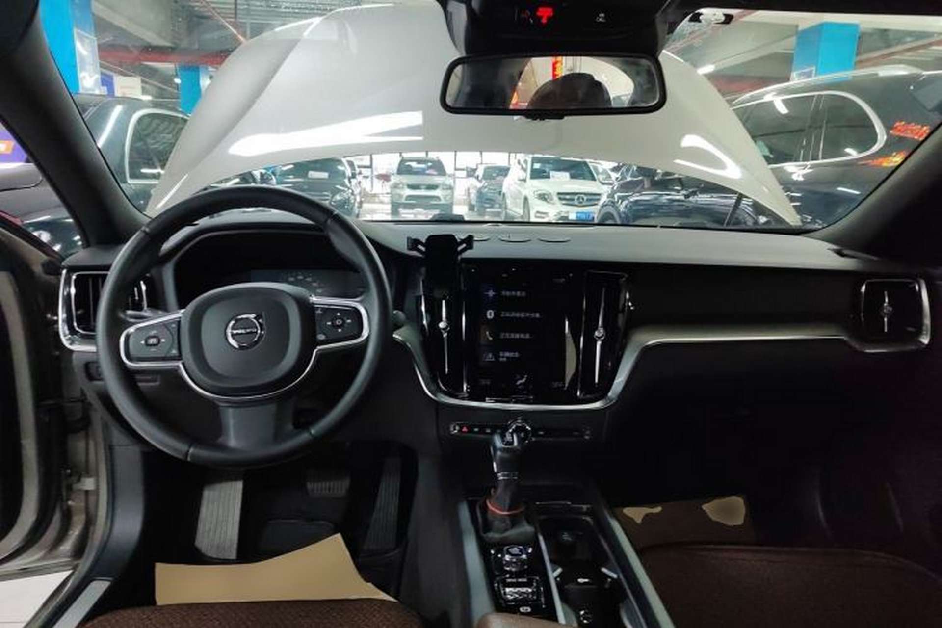 Used Volvo S60 2021 T4 Zhiyi Luxury Edition Center Console