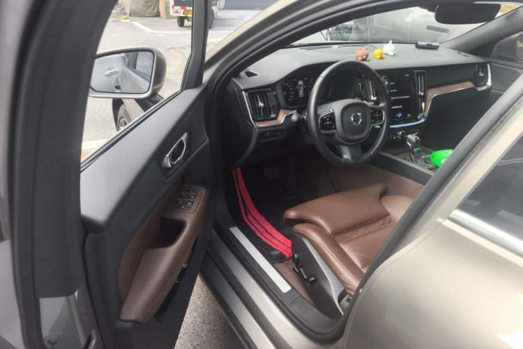 Used Volvo S60 2021 T4 Zhiyuan Luxury Edition Driver Seat