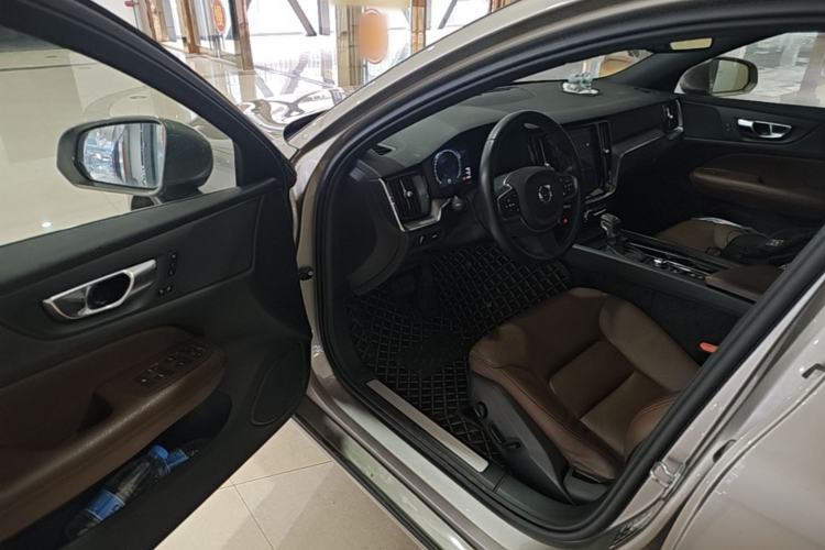 Used Volvo S60 2021 T4 Zhiyi Luxury Edition Driver Seat