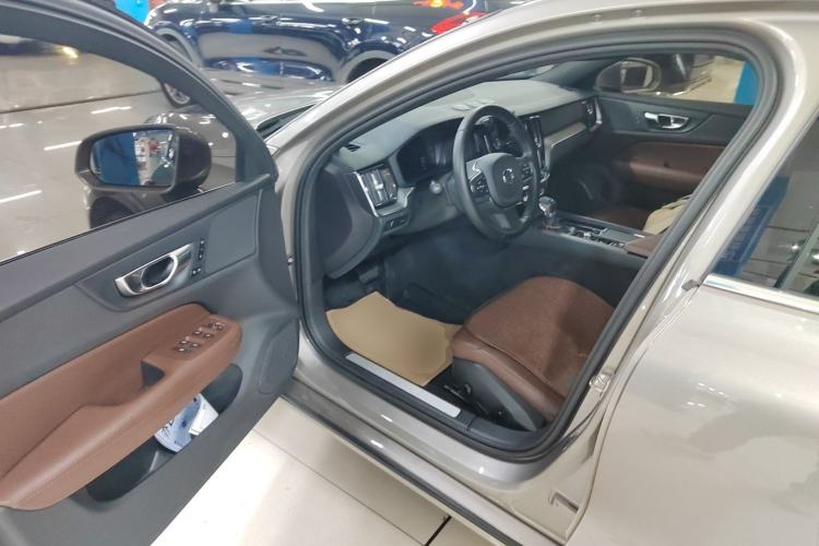 Used Volvo S60 2021 T4 Zhiyi Luxury Edition Driver Seat
