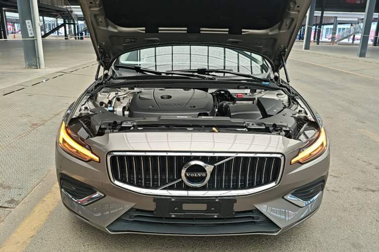 Used Volvo S60 2021 T4 Zhiyuan Luxury Edition Engine Bay