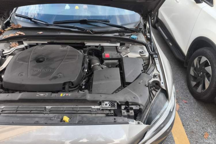 Used Volvo S60 2021 T4 Zhiyuan Luxury Edition Engine Bay Left