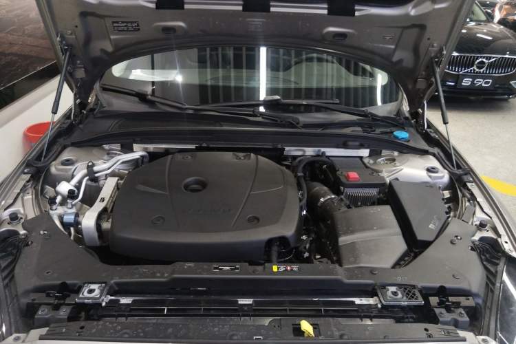 Used Volvo S60 2021 T4 Zhiyuan Luxury Edition Engine Bay