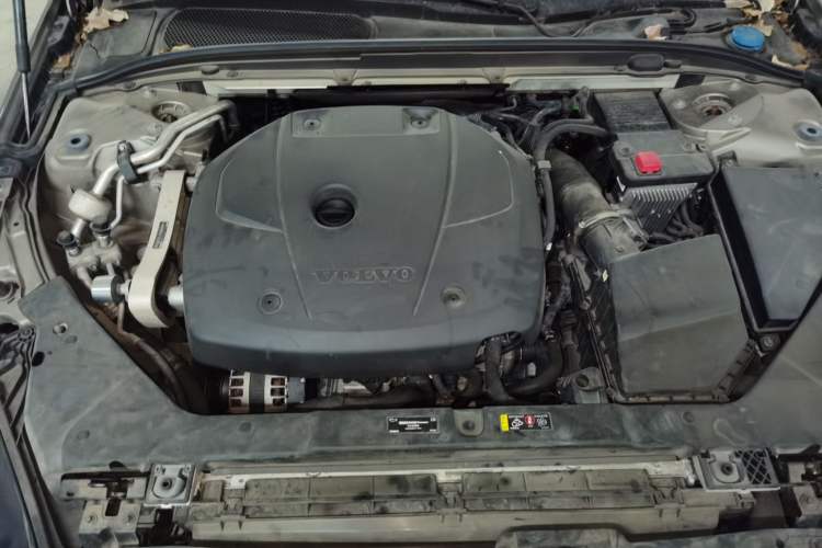 Used Volvo S60 2021 T4 Zhiyi Luxury Edition Engine Bay