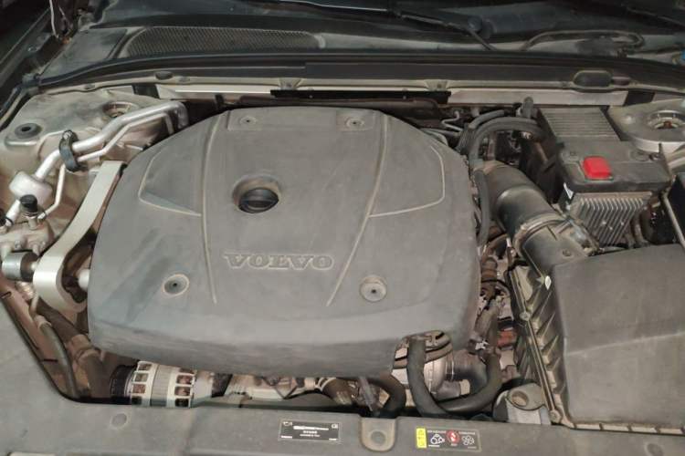 Used Volvo S60 2021 T4 Zhiyi Luxury Edition Engine Bay