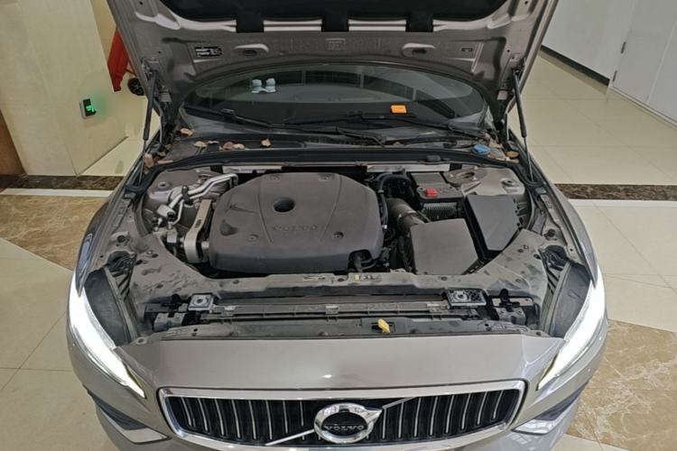 Used Volvo S60 2021 T4 Zhiyi Luxury Edition Engine Bay