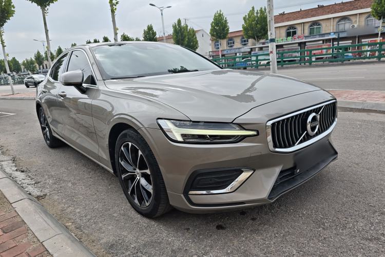 Used Volvo S60 2021 T4 Zhiyi Luxury Edition Exterior 1