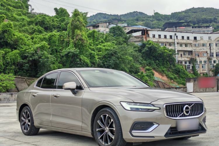 Used Volvo S60 2021 T4 Zhiyi Luxury Edition Exterior 1