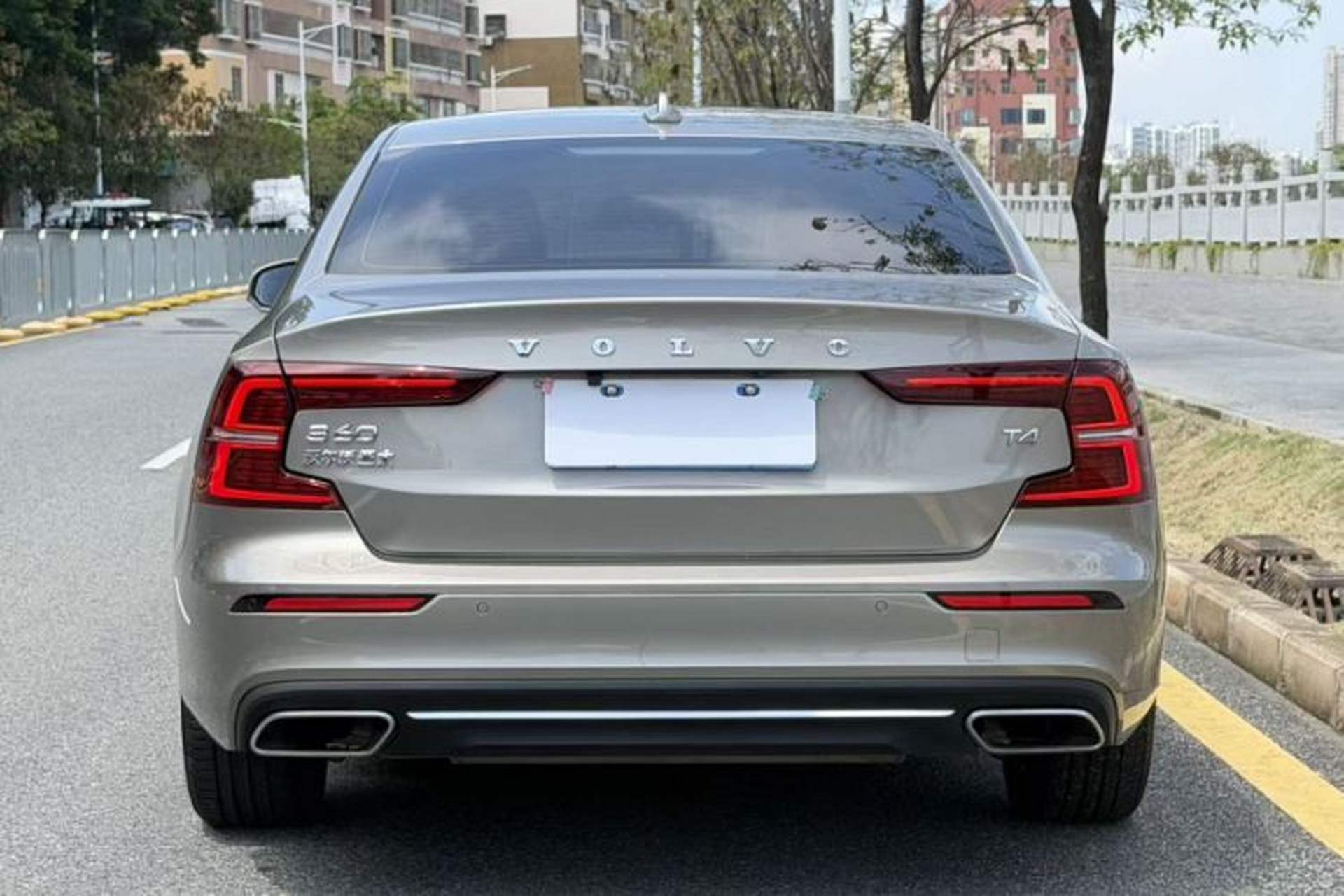 Used Volvo S60 2021 T4 Zhiyi Luxury Edition Exterior 1