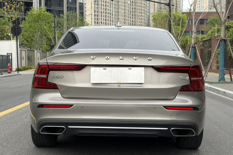 Used Volvo S60 2021 T4 Zhiyi Luxury Edition Exterior 1