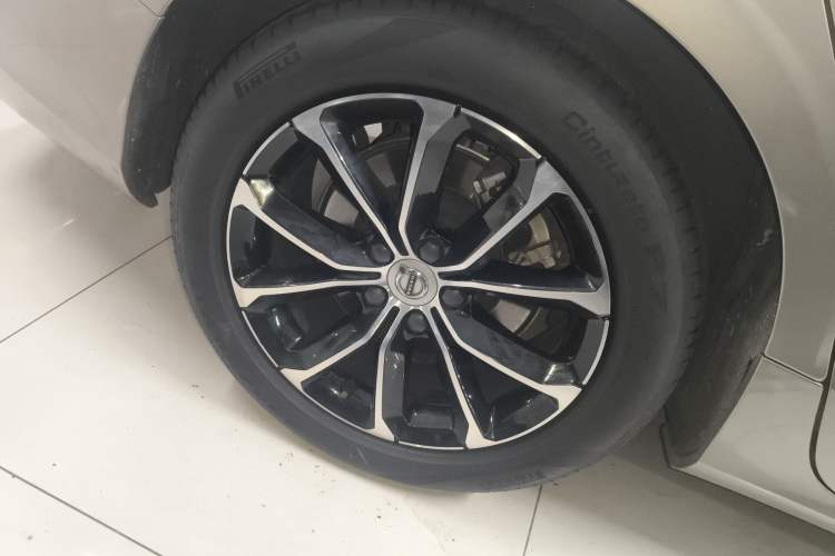 Used Volvo S60 2021 T4 Zhiyi Luxury Edition Exterior 2