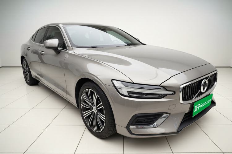 Used Volvo S60 2021 T4 Zhiyuan Luxury Edition Exterior 2