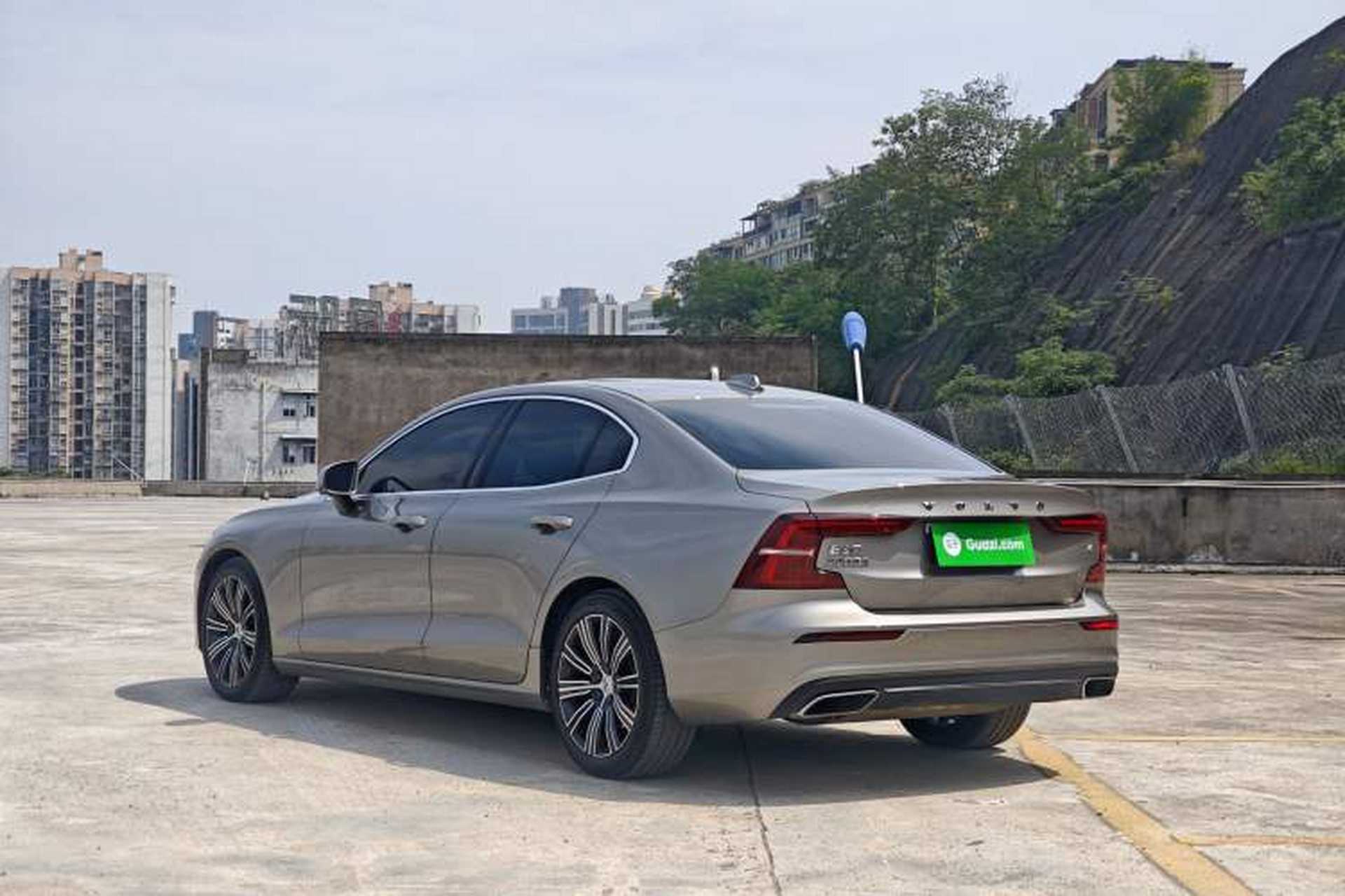 Used Volvo S60 2021 T4 Zhiyuan Luxury Edition Exterior 3