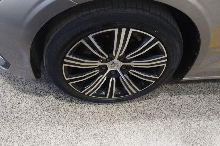 Used Volvo S60 2021 T4 Zhiyuan Luxury Edition Exterior 3