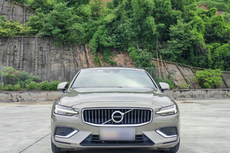 Used Volvo S60 2021 T4 Zhiyi Luxury Edition Exterior 3