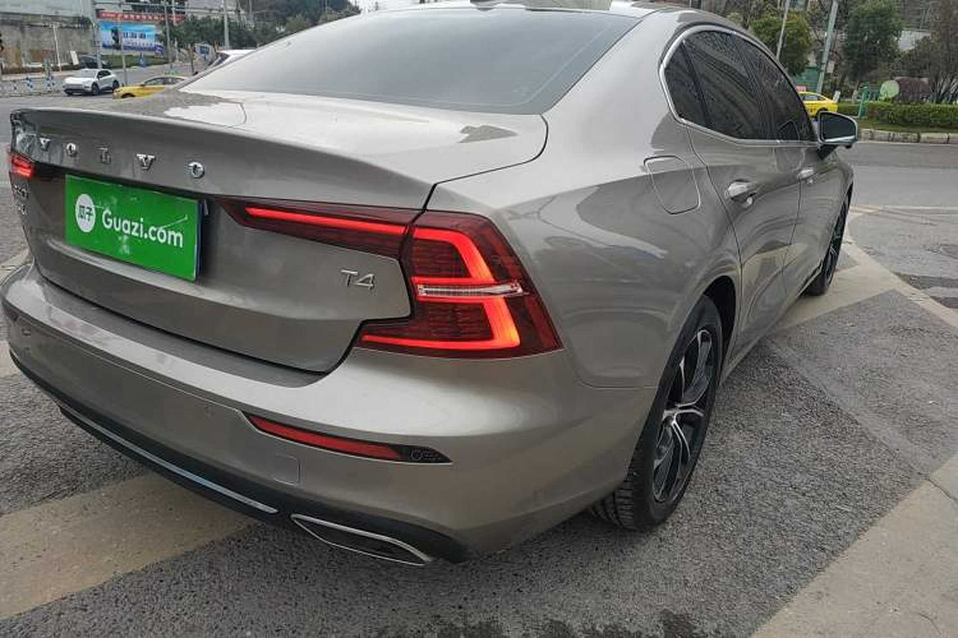 Used Volvo S60 2021 T4 Zhiyi Luxury Edition Exterior 3