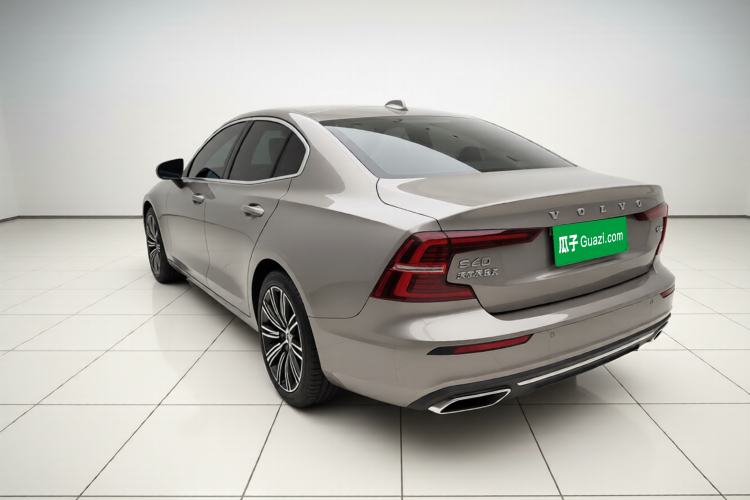 Used Volvo S60 2021 T4 Zhiyuan Luxury Edition Exterior 3