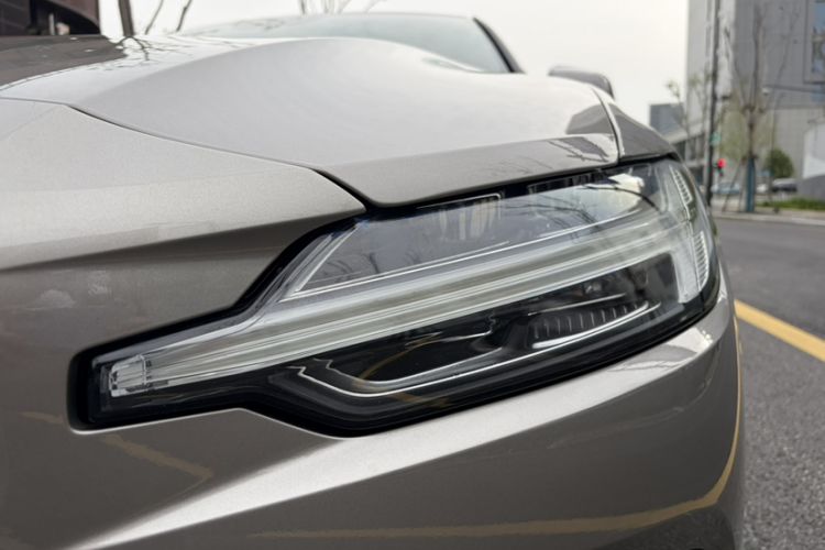 Used Volvo S60 2021 T4 Zhiyi Luxury Edition Exterior 3