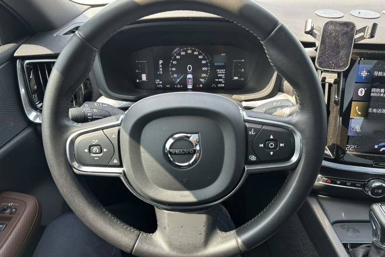 Used Volvo S60 2021 T4 Zhiyi Luxury Edition Exterior 4