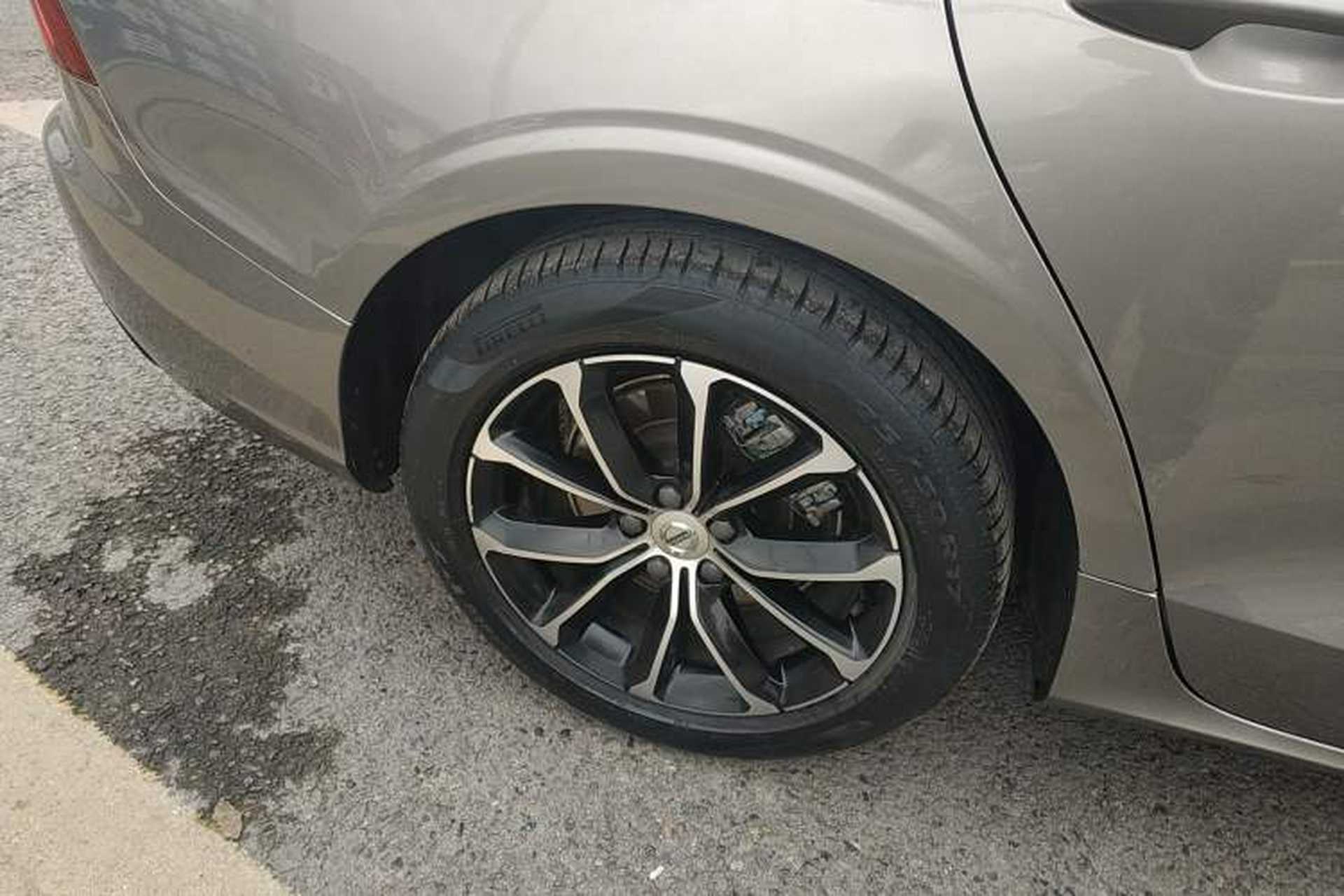 Used Volvo S60 2021 T4 Zhiyi Luxury Edition Exterior 5