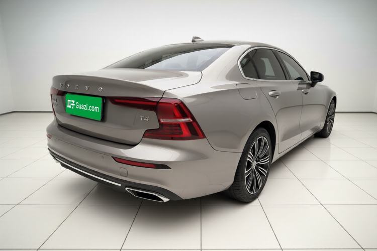 Used Volvo S60 2021 T4 Zhiyuan Luxury Edition Exterior 5