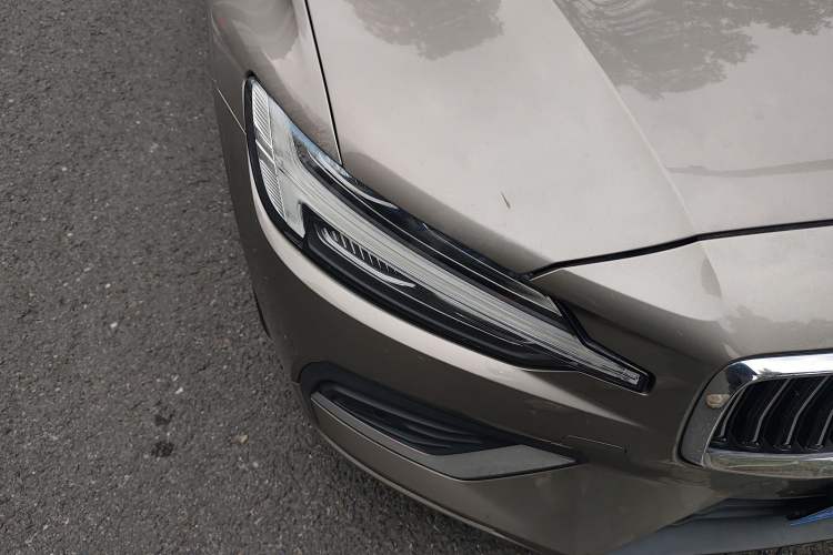 Used Volvo S60 2021 T4 Zhiyuan Luxury Edition Exterior 6