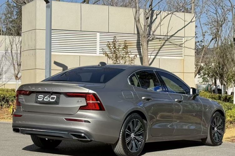 Used Volvo S60 2021 T4 Zhiyuan Luxury Edition Exterior 9